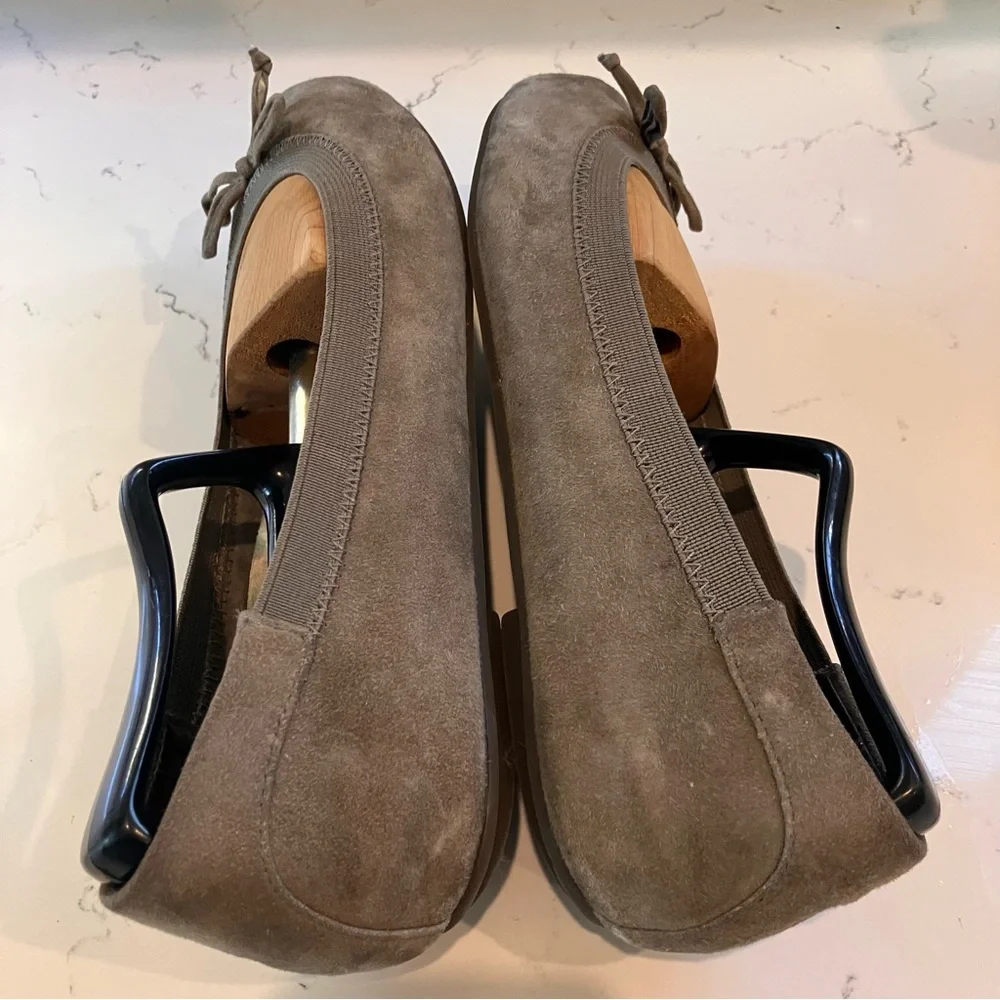 Vionic Matira Womens Size 8.5 Shoes Taupe Suede Bow Slip on Comfort Ballet Flats - Picture 8 of 12